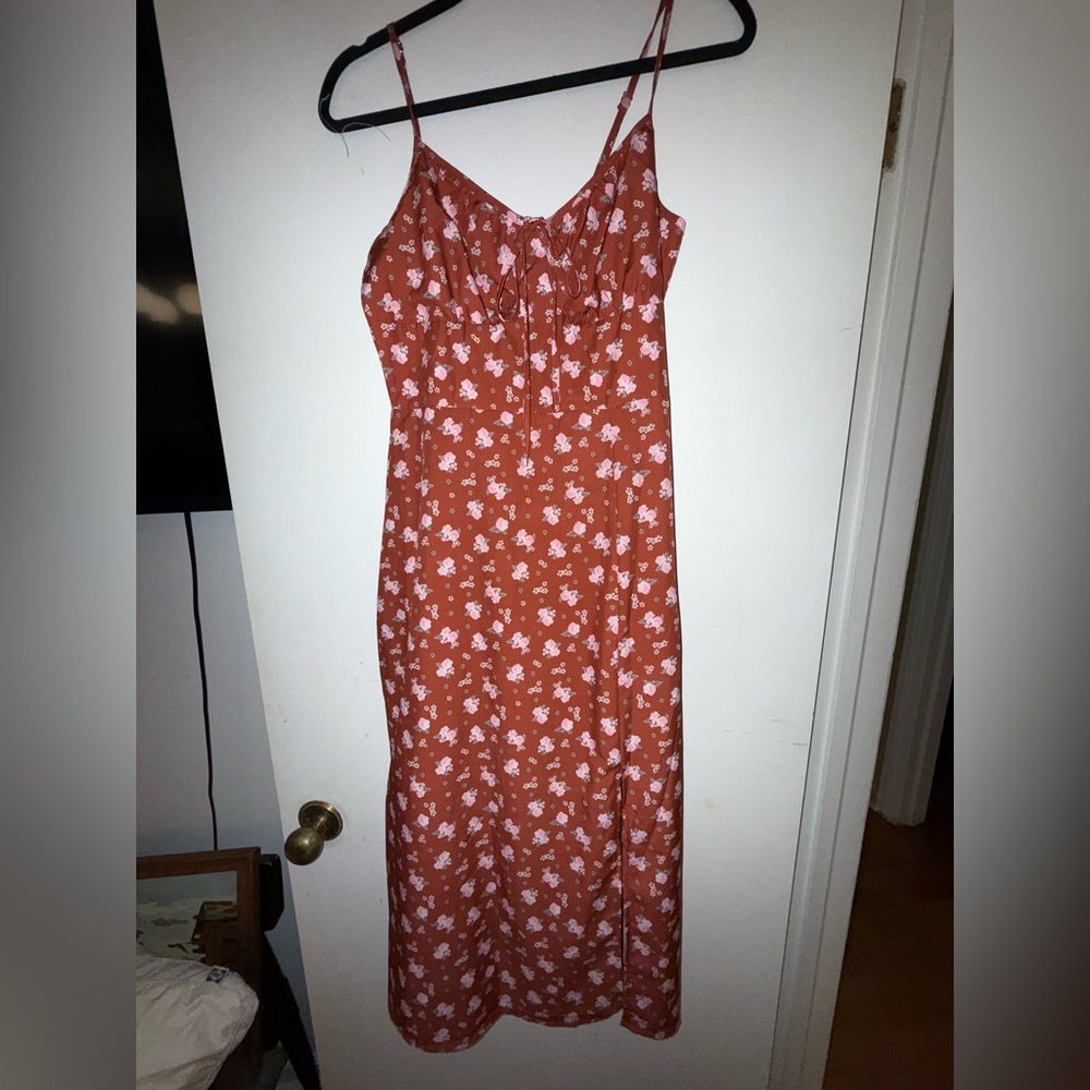 Urban Outfitters dress . Rust Floral Maxi Dress . Women’s Size S